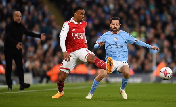 尽管他有时 尽管他有时