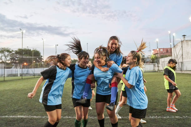 谨慎行事 谨慎行事